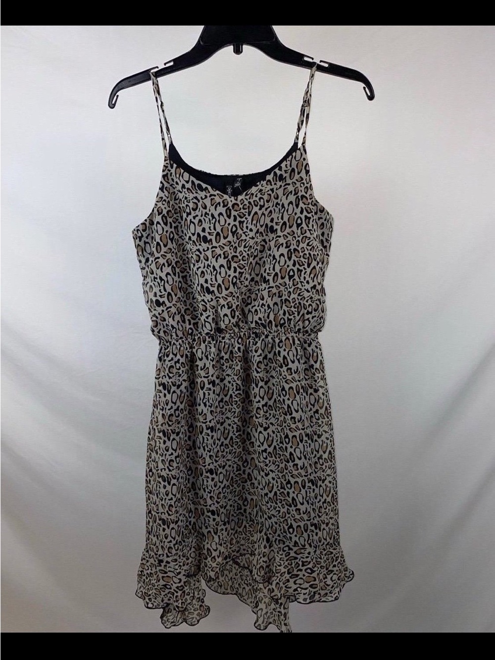 Dress - Picture 7 of 8